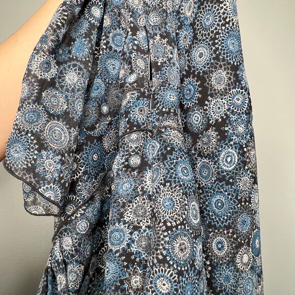 NINE WEST Floral Blouse 3/4 Sleeve V-Neck 100% Silk Chiffon Blue Black Size 10 - Picture 4 of 5